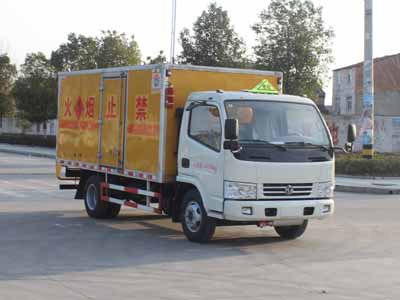 4.2米東風(fēng)易燃液體廂式運(yùn)輸車（1.2噸）