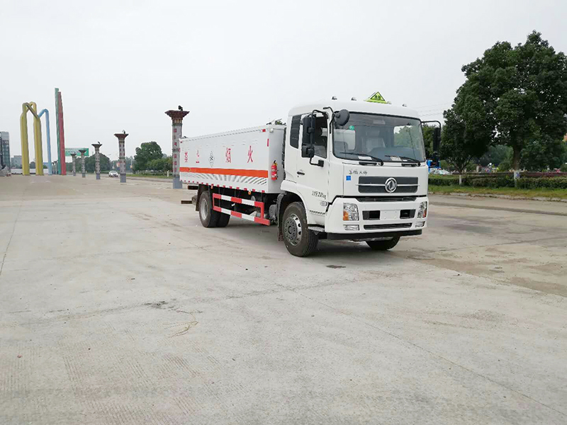 天錦液氨毒性氣體廂式運輸車