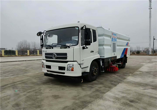 東風(fēng)天錦掃路車/國五天錦掃路車